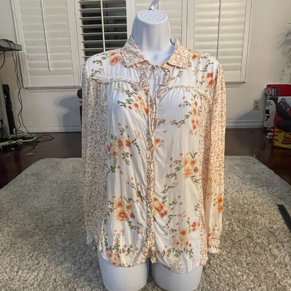 Black Tape Floral Tie Neck Blouse Size M
